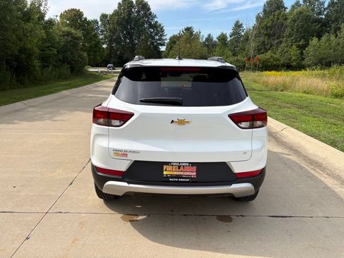 Used 2023 Chevrolet TrailBlazer LT w/ Convenience Package FWD image 8