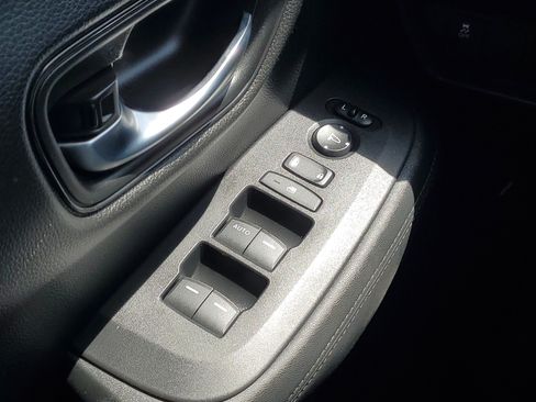 Certified 2023 Honda HR-V LX image 21