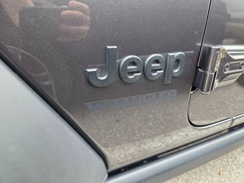 Used 2022 Jeep Wrangler Unlimited Sport image 7