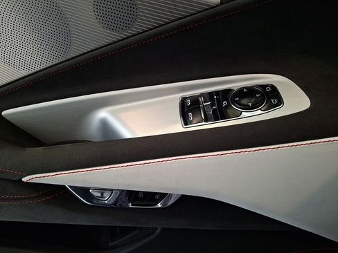 Used 2023 Chevrolet Corvette Z06 RWD image 17