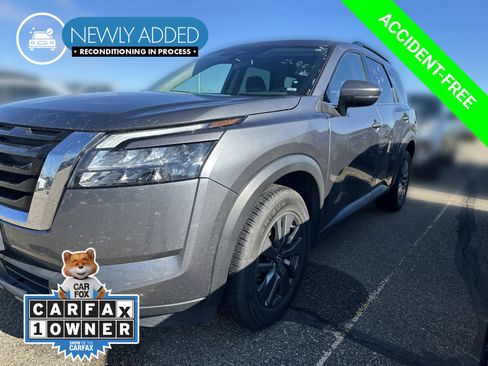 Used 2024 Nissan Pathfinder SV AWD/4WD image 1