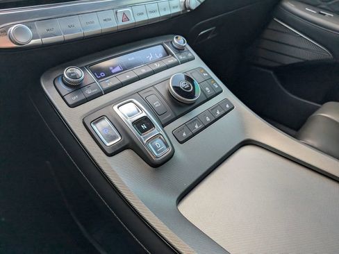 Used 2022 Hyundai Palisade Calligraphy image 24