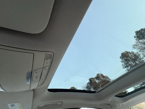 Used 2015 Mercedes-Benz C 300 4MATIC Sedan image 39