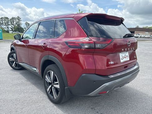 Used 2023 Nissan Rogue SL w/ SL Premium Package FWD image 2