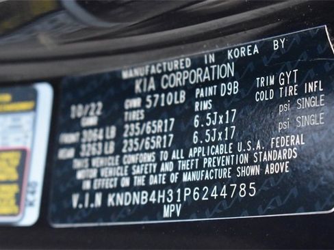 Certified 2023 Kia Carnival LX image 34