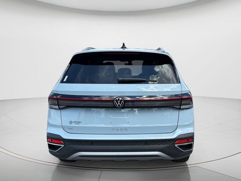 New 2026 Volkswagen Taos SE FWD image 6