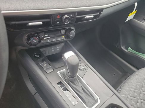New 2026 Nissan Kicks SV AWD/4WD image 29