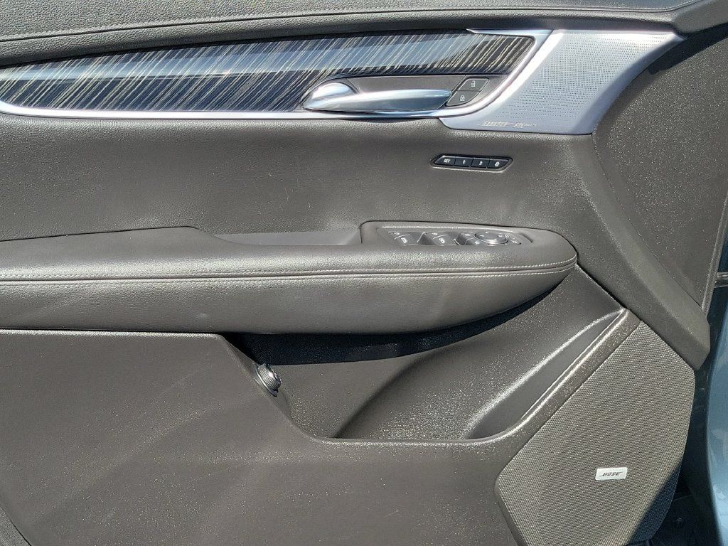 Certified 2023 Cadillac XT6 Premium Luxury FWD image 22