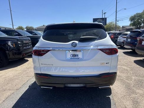 Used 2023 Buick Enclave Essence w/ Sport Touring Edition image 8