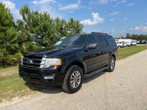 Used 2017 Ford Expedition XLT RWD image 1