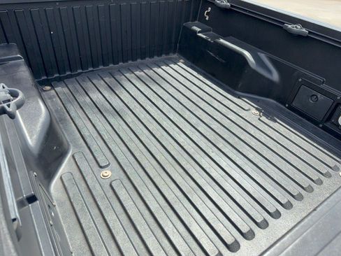 Used 2018 Toyota Tacoma TRD Off-Road w/ Technology Package RWD image 28