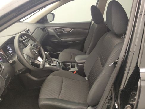 Used 2020 Nissan Rogue S FWD image 17