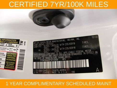 Used 2023 Toyota Highlander XLE FWD image 29