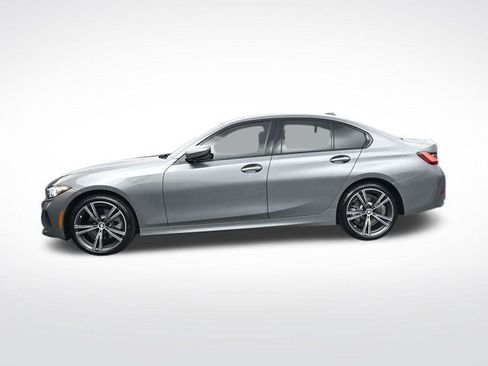 Used 2023 BMW 330i Sedan w/ Driving Assistance Package image 9