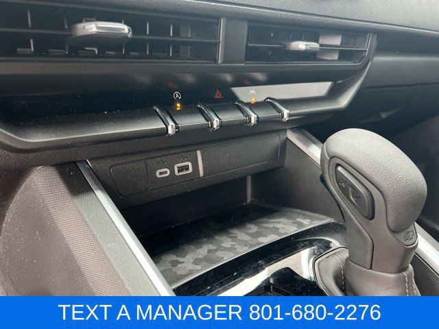 Used 2024 Chevrolet Colorado Trail Boss w/ Technology Package AWD/4WD image 26