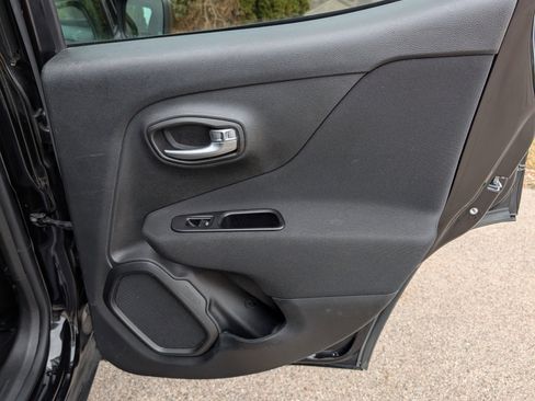 Used 2020 Jeep Renegade Sport image 28