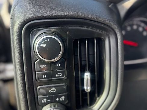 Used 2022 Chevrolet Silverado 1500 Custom w/ Safety Confidence Package AWD/4WD image 18
