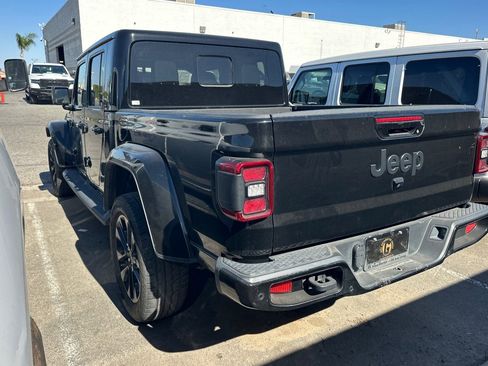 Used 2023 Jeep Gladiator Overland AWD/4WD image 5