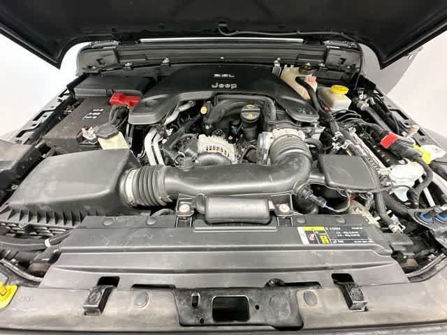 Used 2019 Jeep Wrangler Unlimited Sahara AWD/4WD image 28