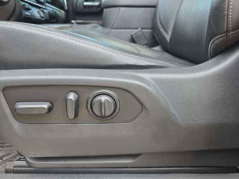 Used 2020 Chevrolet Silverado 1500 LT Trail Boss w/ Midnight Edition image 13