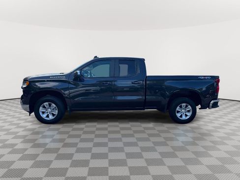 Used 2023 Chevrolet Silverado 1500 LT AWD/4WD image 4