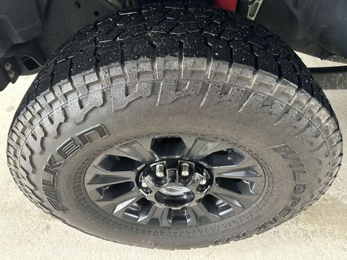 Certified 2021 Ford F250 Lariat w/ Tremor Off-Road Package image 6