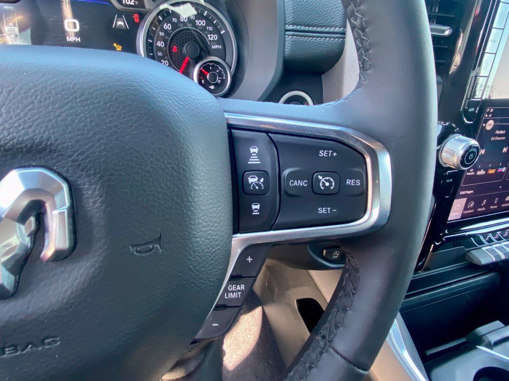Used 2026 RAM 1500 Laramie AWD/4WD image 32