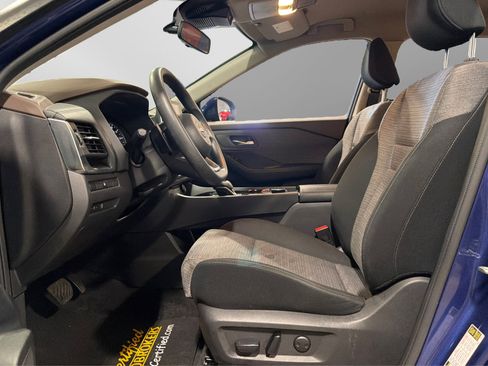 Used 2023 Nissan Rogue SV AWD/4WD image 17