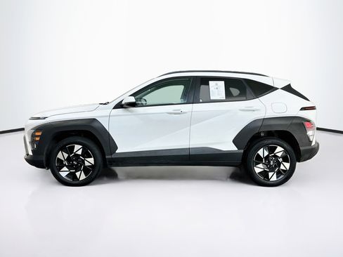 Used 2025 Hyundai Kona SEL AWD/4WD image 4