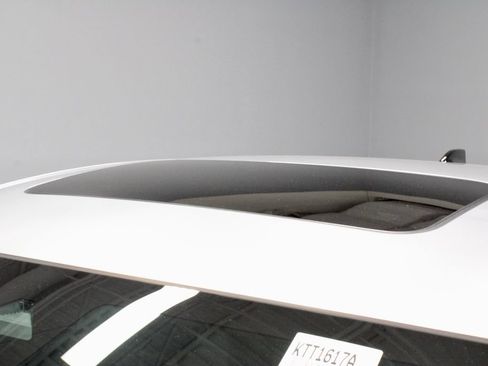 Used 2025 Honda Accord Sport image 33