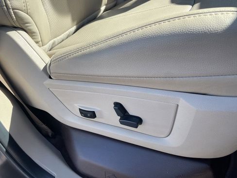 Used 2017 RAM 1500 Laramie w/ Convenience Group AWD/4WD image 22