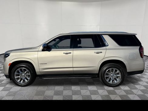 Used 2021 Chevrolet Tahoe Premier w/ Premium Package AWD/4WD image 16