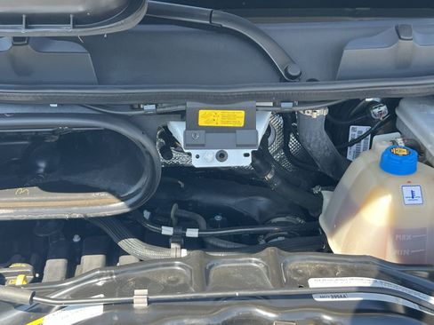 Used 2025 RAM ProMaster 2500 w/ U-Haul Equipment Group FWD image 27
