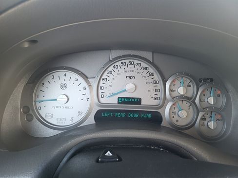Used 2004 Buick Rainier CXL w/ Convenience Package AWD/4WD image 14