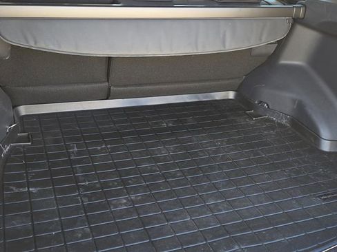 Used 2024 Toyota RAV4 XLE Premium image 10