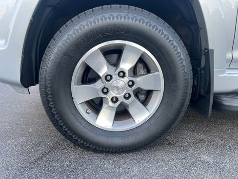 Used 2013 Toyota 4Runner SR5 w/ Convenience Pkg image 40