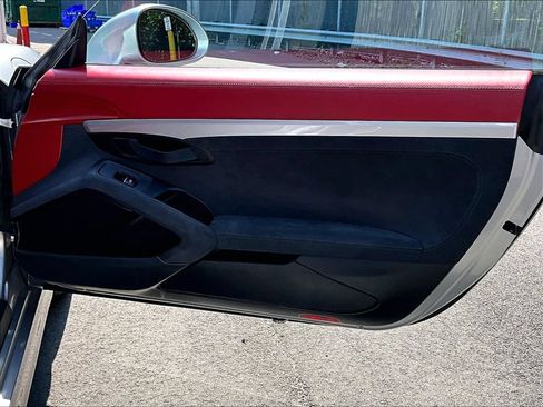 Certified 2016 Porsche Boxster Spyder RWD image 25