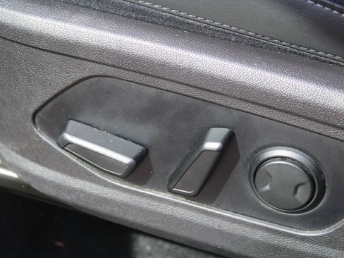Used 2021 Kia Sorento S w/ Panoramic Sunroof Package FWD image 21
