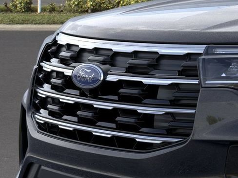 New 2026 Ford Explorer Active RWD image 17