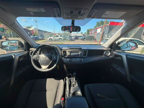Used 2014 Toyota RAV4 XLE AWD/4WD image 19