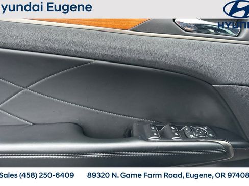 Used 2016 Lincoln MKC Reserve image 12