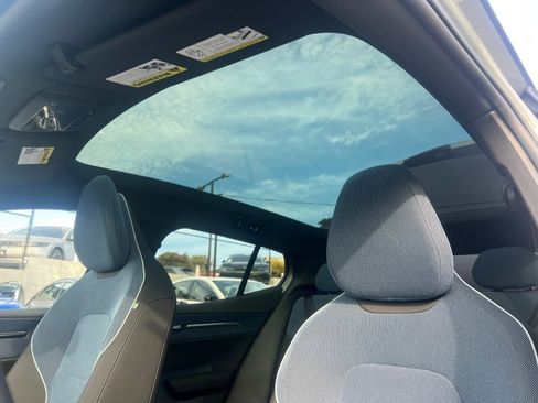 Used 2025 Volvo EX30 Ultra image 15