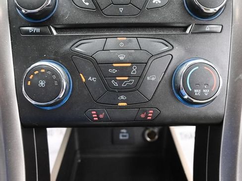 Certified 2017 Ford Fusion SE FWD image 16