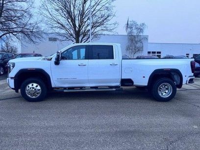 New 2026 GMC Sierra 3500 Denali w/ Denali Reserve Package