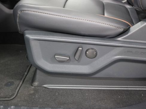 New 2026 Ford F250 Lariat w/ Chrome Package image 22