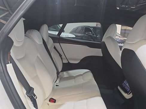 Used 2022 Tesla Model S AWD/4WD image 17