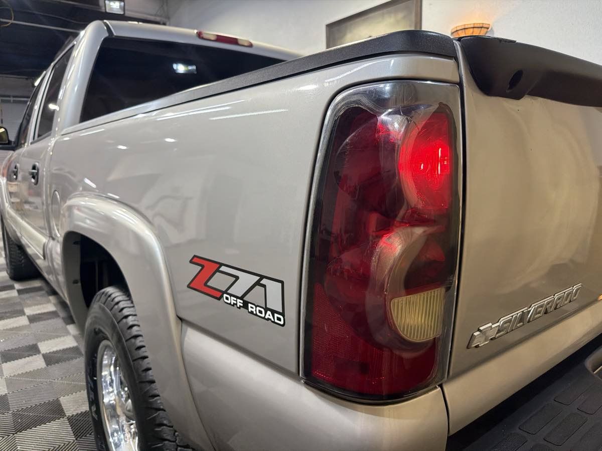 Used 2004 Chevrolet Silverado 1500 4x4 Crew Cab w/ Z71 Convenience Package 2 image 7