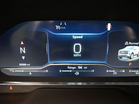 Used 2023 Chevrolet Suburban Z71 w/ Luxury Package image 26