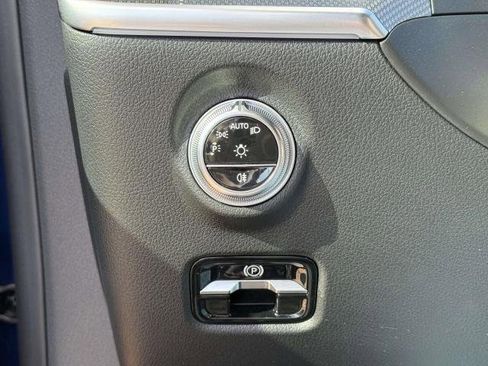 Used 2024 Mercedes-Benz CLE 300 4MATIC Coupe image 21