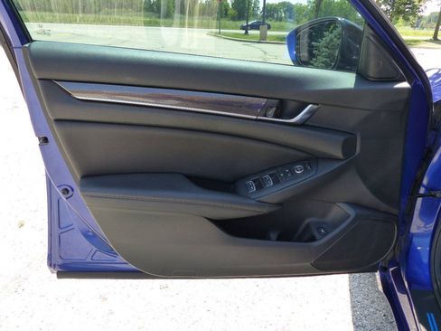 Used 2021 Honda Accord Sport image 22